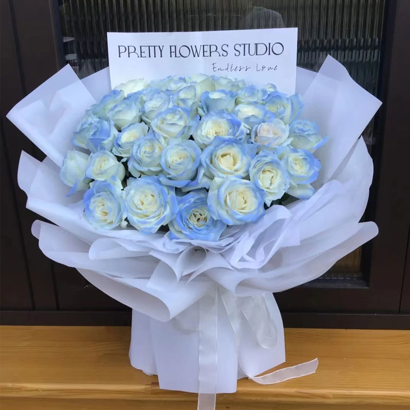 33枝碎冰蓝玫瑰